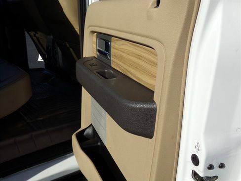 Used 2011 Ford F150 Lariat w/ Lariat Chrome Pkg image 77