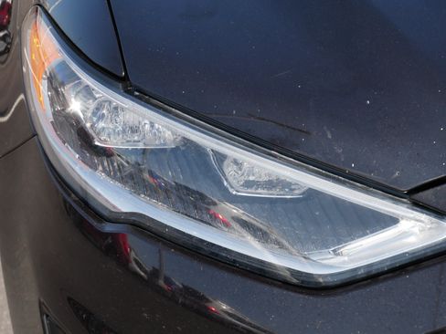 Used 2019 Ford Fusion Titanium AWD/4WD image 16