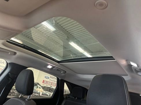 Used 2023 Ford Escape Active w/ Tech Pack #2 AWD/4WD image 4