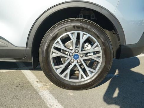 Used 2022 Ford Escape SEL w/ Technology Package image 40