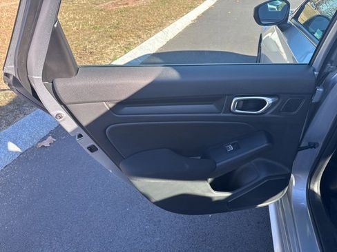 Used 2023 Honda Civic Sport image 16