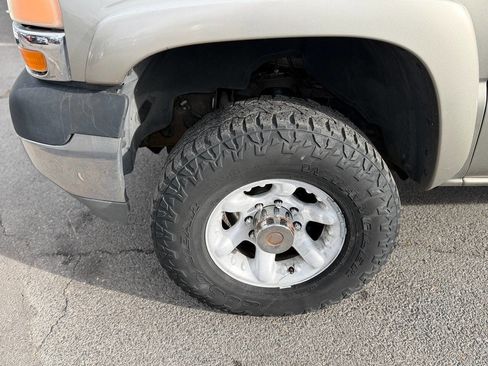 Used 2001 GMC Sierra 2500 SLE w/ Off-Road Skid Plate Pkg image 49