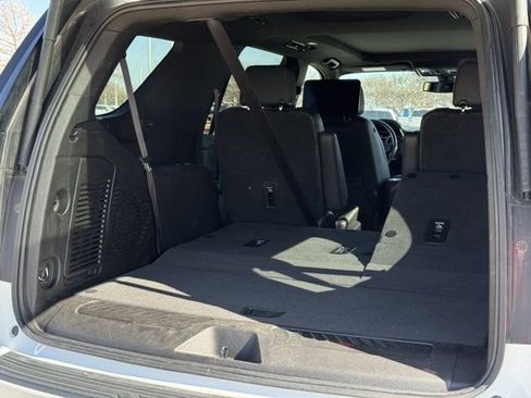 Used 2021 GMC Yukon SLT w/ SLT Premium Package image 37