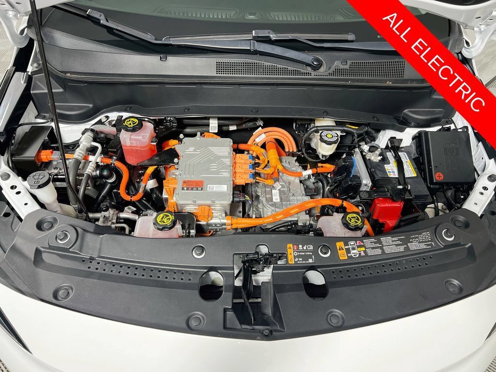 Used 2023 Chevrolet Bolt EUV Premier w/ Sun & Sound Package FWD image 31