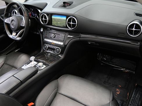 Used 2018 Mercedes-Benz SL 550 image 14