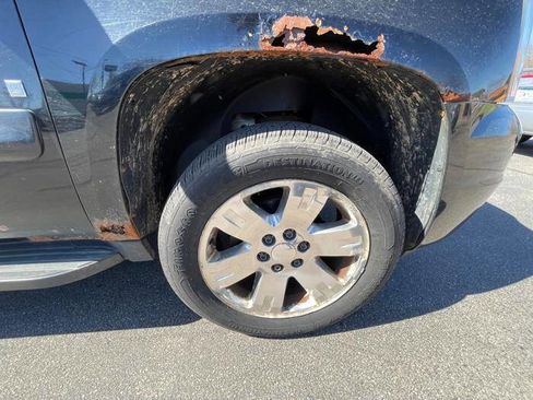 Used 2007 GMC Yukon XL SLT w/ SLT Preferred Equipment Group image 19