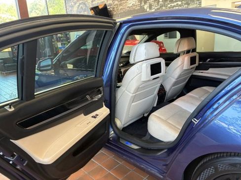 Used 2011 BMW ALPINA B7 xDrive w/ Rear Entertainment Pkg AWD/4WD image 26