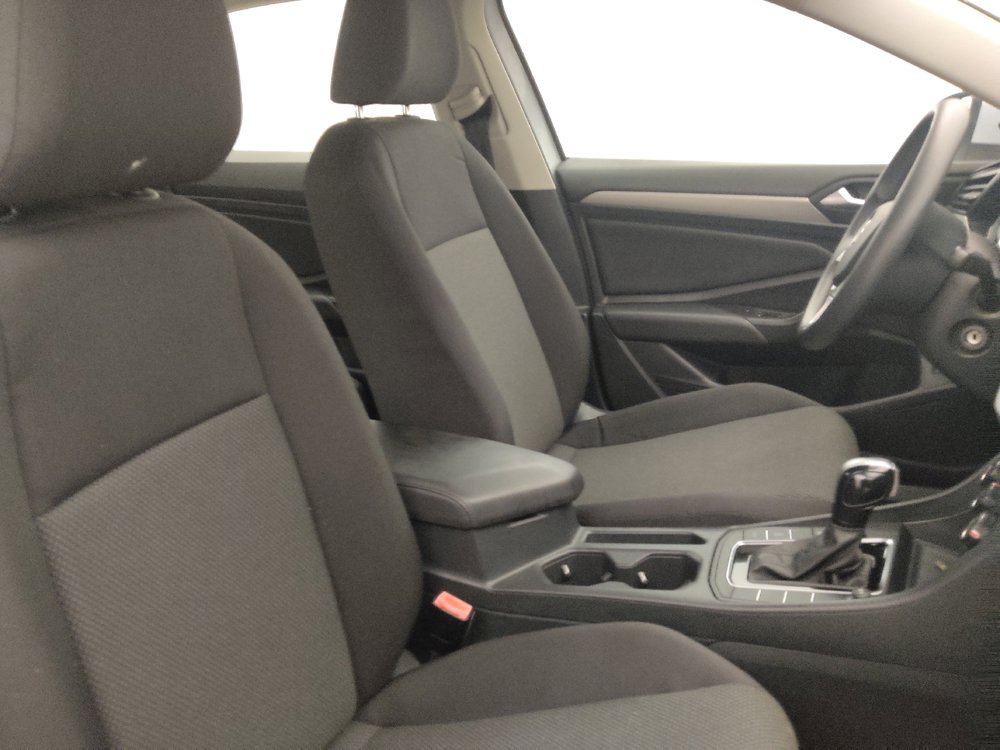 Used 2019 Volkswagen Jetta R-Line FWD image 21