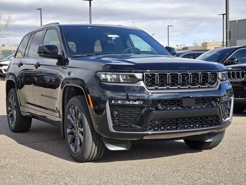 New 2026 Jeep Grand Cherokee Limited AWD/4WD image 2