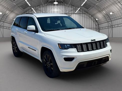 Used 2021 Jeep Grand Cherokee Laredo X AWD/4WD image 1