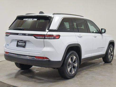 Used 2022 Jeep Grand Cherokee Limited 4xe image 11