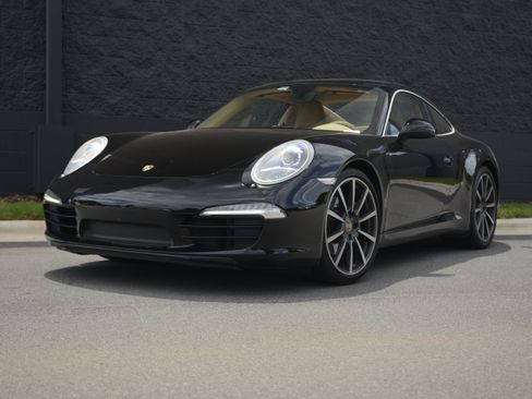 Certified 2014 Porsche 911 Carrera RWD image 1