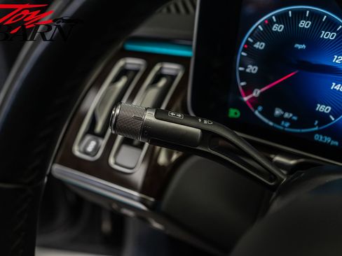 Used 2022 Mercedes-Benz S 500 4MATIC w/ 3D Technology Package image 34