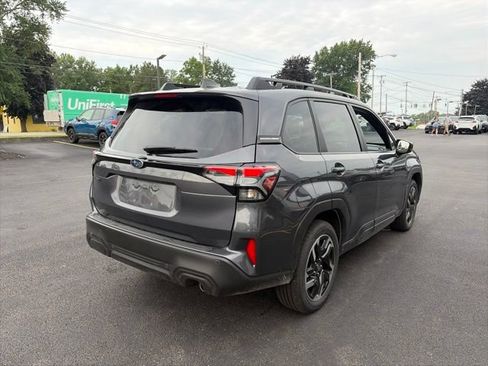 Used 2025 Subaru Forester Limited AWD/4WD image 7