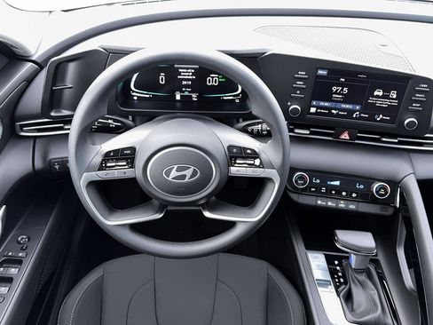 New 2026 Hyundai Elantra Hybrid FWD image 17