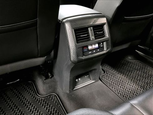 Used 2022 Volkswagen Atlas SE image 38