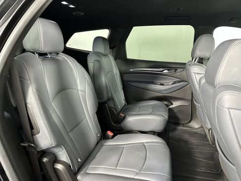 Used 2022 Buick Enclave Essence w/ Sport Touring Edition AWD/4WD image 9