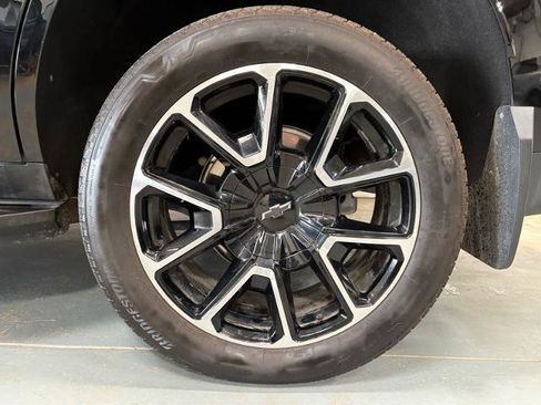 Used 2024 Chevrolet Tahoe RST w/ Sport Performance Package AWD/4WD image 10