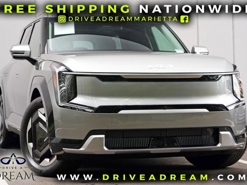 Used 2024 Kia EV9 Land AWD/4WD image 2