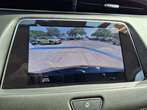 Used 2023 Cadillac XT4 Luxury FWD image 5