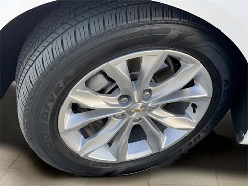 Used 2024 Chevrolet Malibu LT image 40