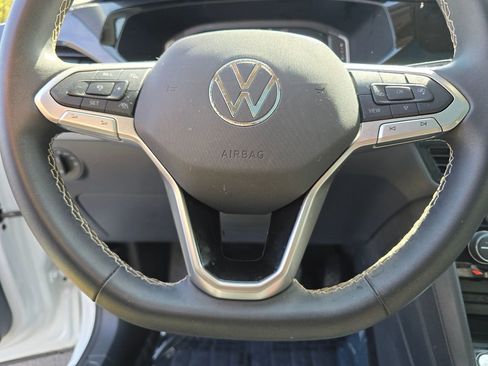 Certified 2024 Volkswagen Taos SEL AWD/4WD image 37