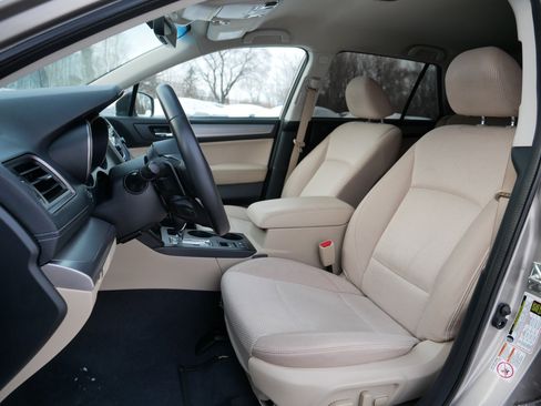 Used 2019 Subaru Outback 2.5i Premium image 35