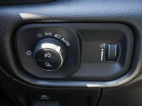 New 2026 RAM 1500 Express AWD/4WD image 30