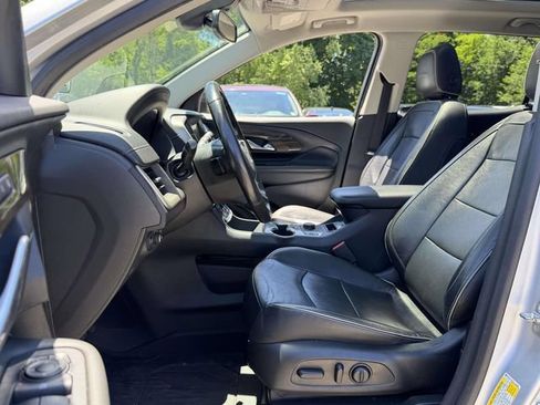 Used 2020 GMC Terrain Denali w/ Denali Premium Package AWD/4WD image 9