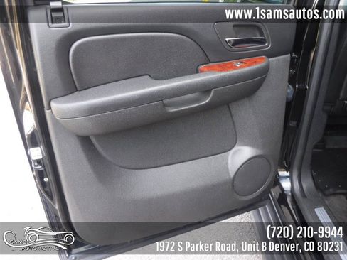 Used 2013 Chevrolet Avalanche LTZ image 34