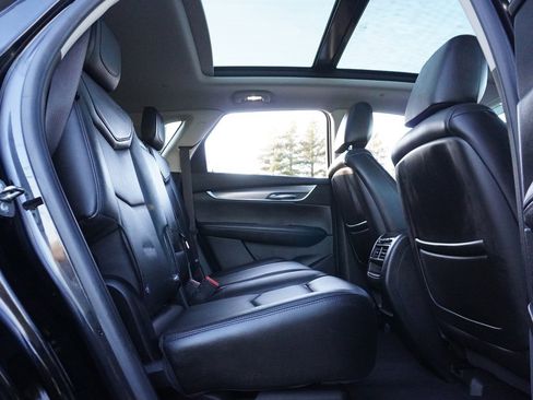 Used 2019 Cadillac XT5 Luxury image 39