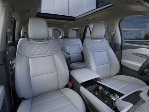 New 2026 Ford Explorer Platinum w/ LUX Leather Package AWD/4WD image 10