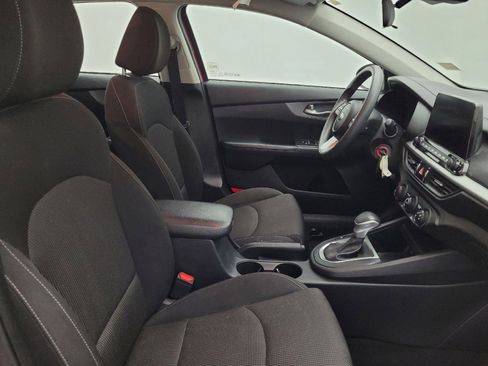 Used 2021 Kia Forte LXS FWD image 21