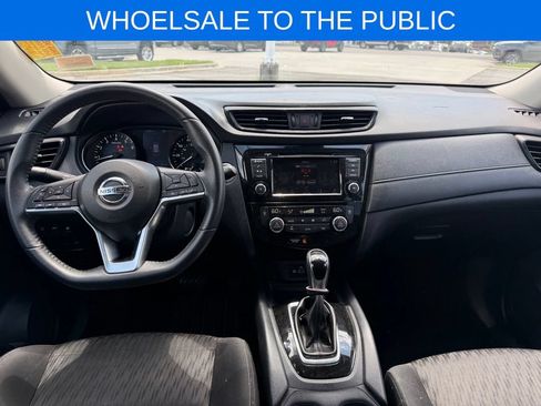 Used 2020 Nissan Rogue SV FWD image 7