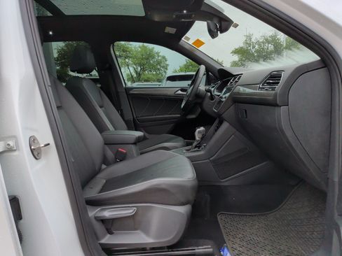 Used 2023 Volkswagen Tiguan SE R-Line FWD image 20