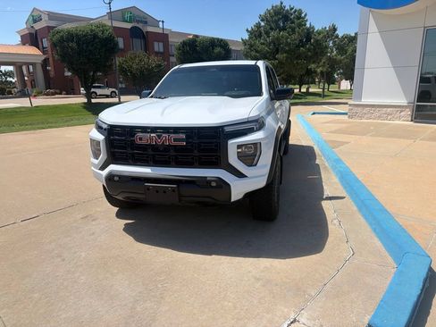 Used 2023 GMC Canyon Elevation w/ Elevation Premium Package AWD/4WD image 7
