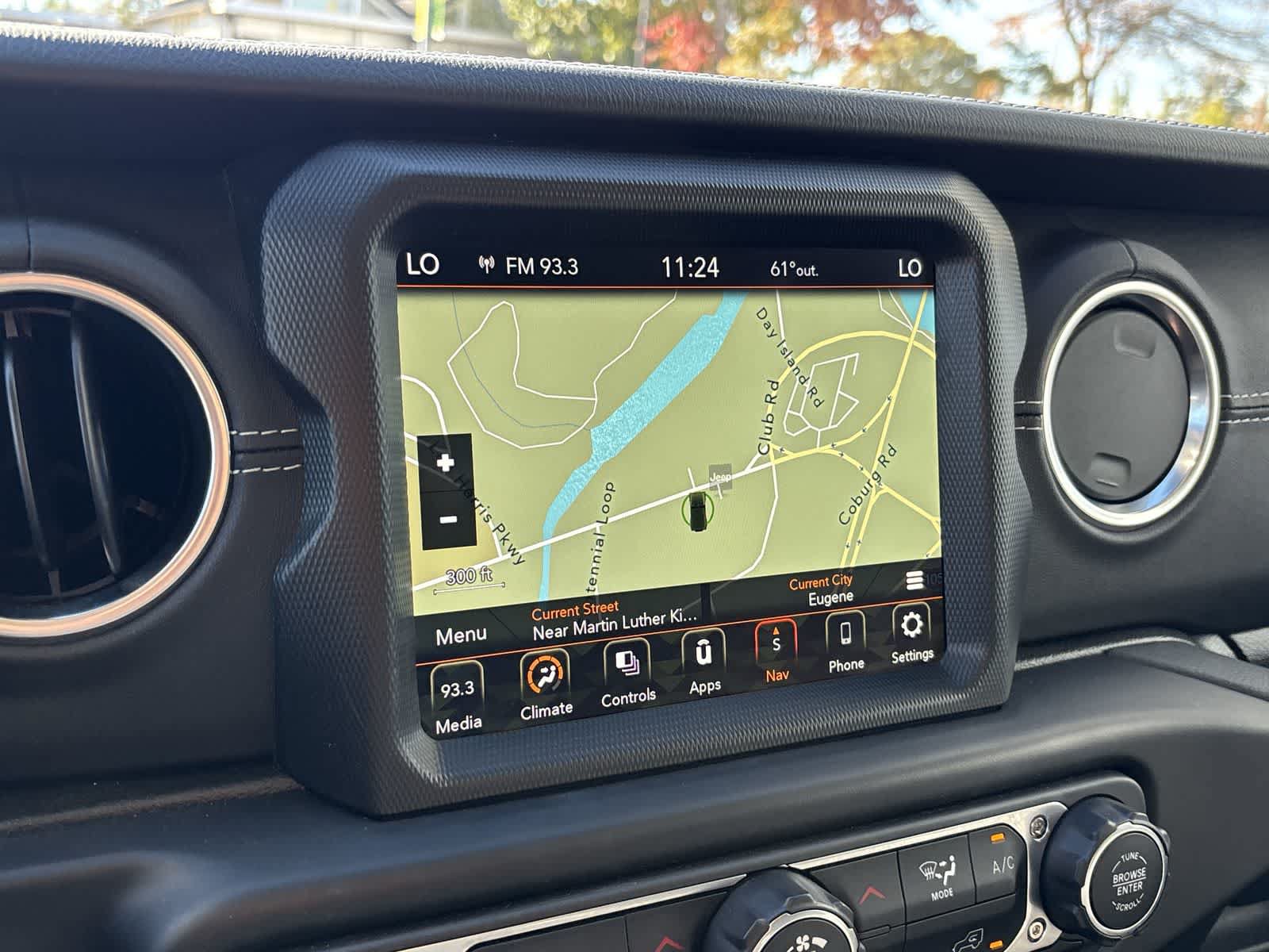 Used 2022 Jeep Wrangler Unlimited Sahara AWD/4WD image 20
