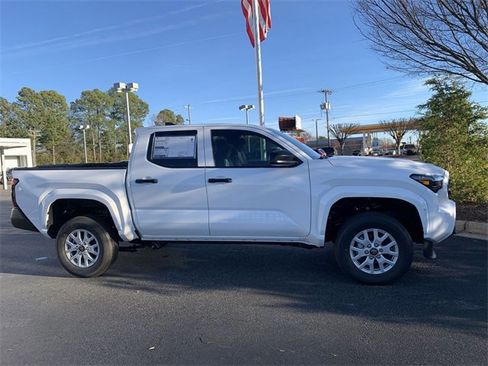 New 2026 Toyota Tacoma SR image 9