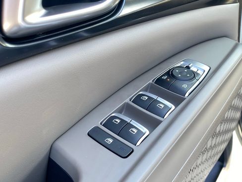 New 2026 Kia Carnival FWD image 11