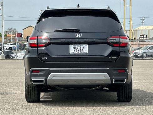 Certified 2023 Honda Pilot Elite image 4