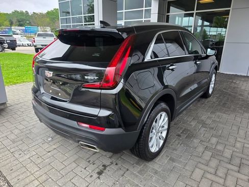 Used 2023 Cadillac XT4 Luxury w/ Cold Weather Package AWD/4WD image 4