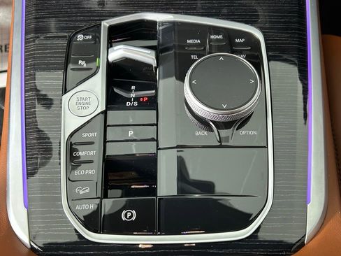 Used 2026 BMW X5 xDrive40i w/ M Sport Package image 28