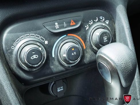 Used 2016 Dodge Dart SXT FWD image 14