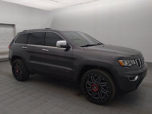 Used 2018 Jeep Grand Cherokee Limited RWD image 11