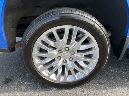 Used 2025 Chevrolet Silverado 1500 LT w/ Leather Package image 17