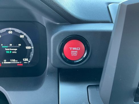 Certified 2025 Toyota Tacoma TRD Sport image 30