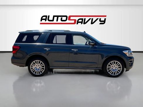 Used 2023 Ford Expedition Limited AWD/4WD image 8
