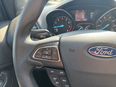 Used 2019 Ford Escape SE image 16