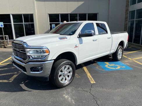 Used 2022 RAM 2500 Laramie AWD/4WD image 2