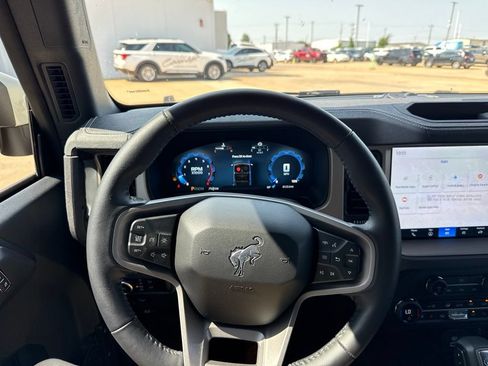 Used 2025 Ford Bronco Outer Banks AWD/4WD image 20